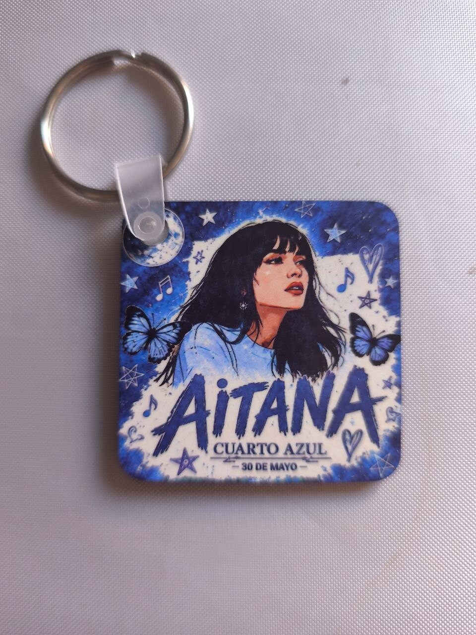 Llavero de madera de Aitana impreso a una cara incluido de regalo